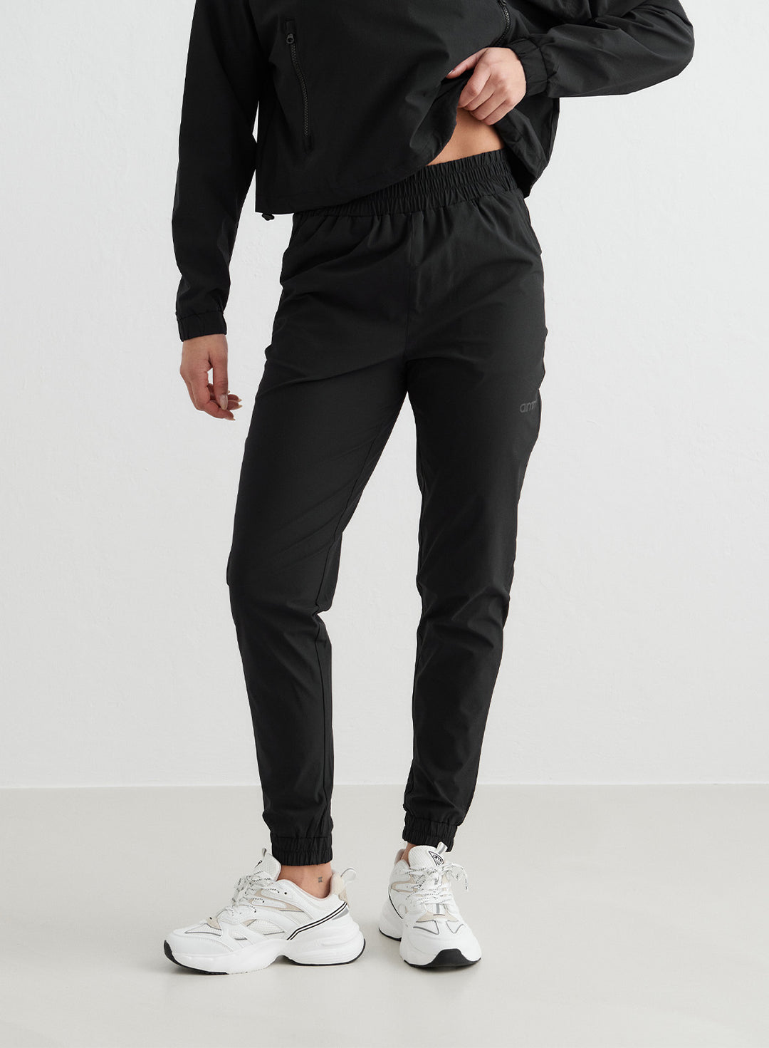 Black Windbreaker Pants – aim'n