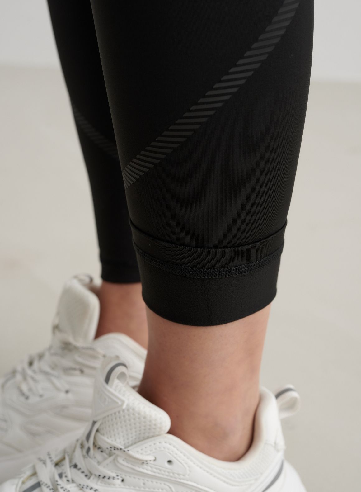 Black Reflective Warming Tights – aim'n