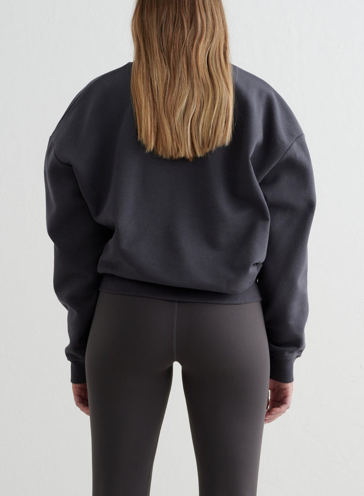 Shadow Grey Serif Sweatshirt [M - 175 cm]